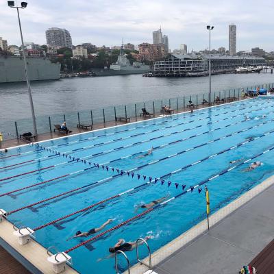 zwembad aan de haven