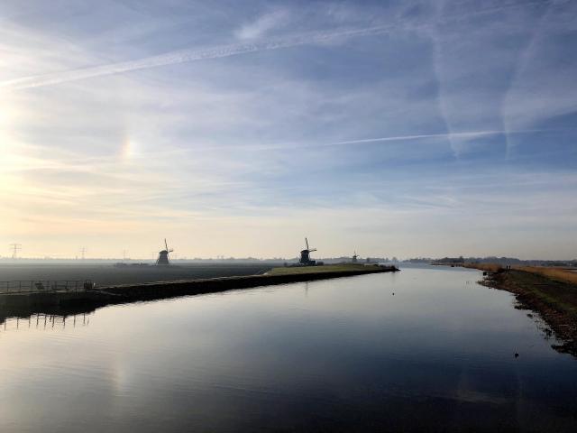 molens aan een kalme rivier